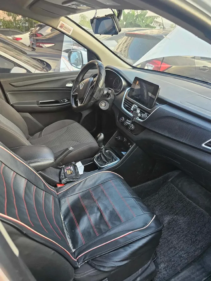 2019 BaoJun 730 1.5L 105HP L4 6MT,autocango,china used car exporter,china ev exporter,chinese used car exporter,chinese used ev exporter