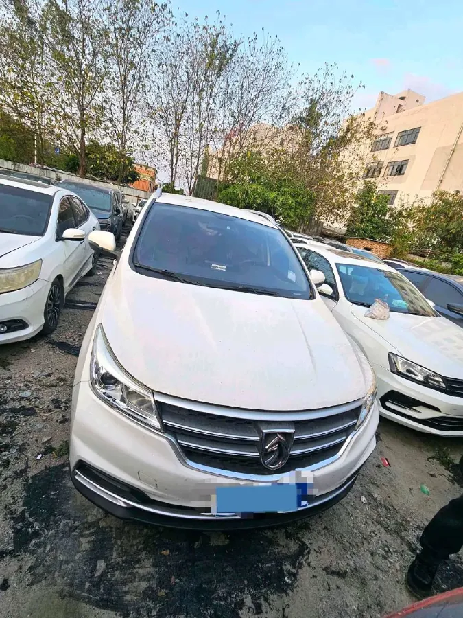 2019 BaoJun 730 1.5L 105HP L4 6MT,autocango,china used car exporter,china ev exporter,chinese used car exporter,chinese used ev exporter