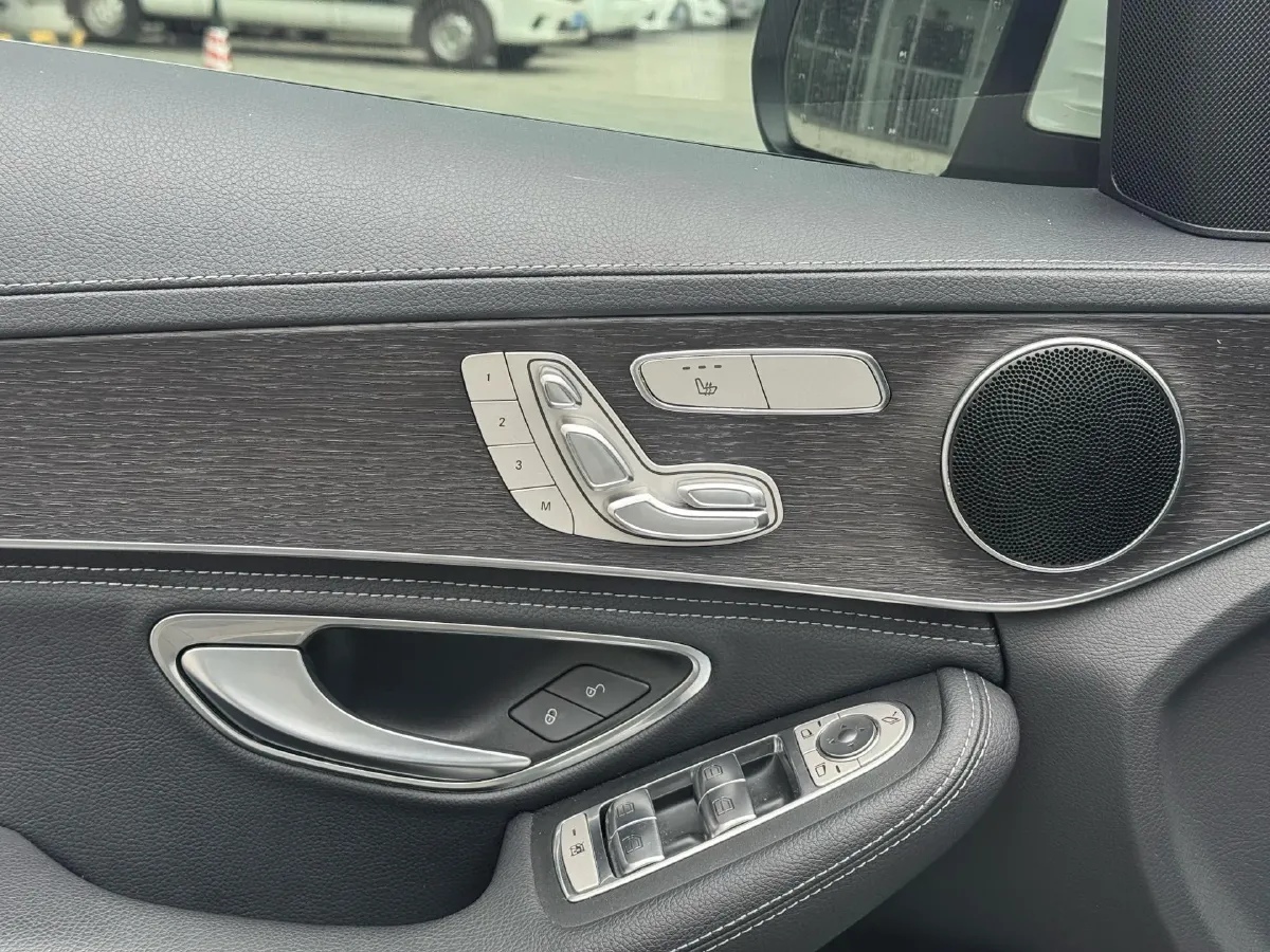 2020 Mercedes-Benz C Class 1.5T 156HP L4 9AT,autocango,china used car exporter,china ev exporter,chinese used car exporter,chinese used ev exporter