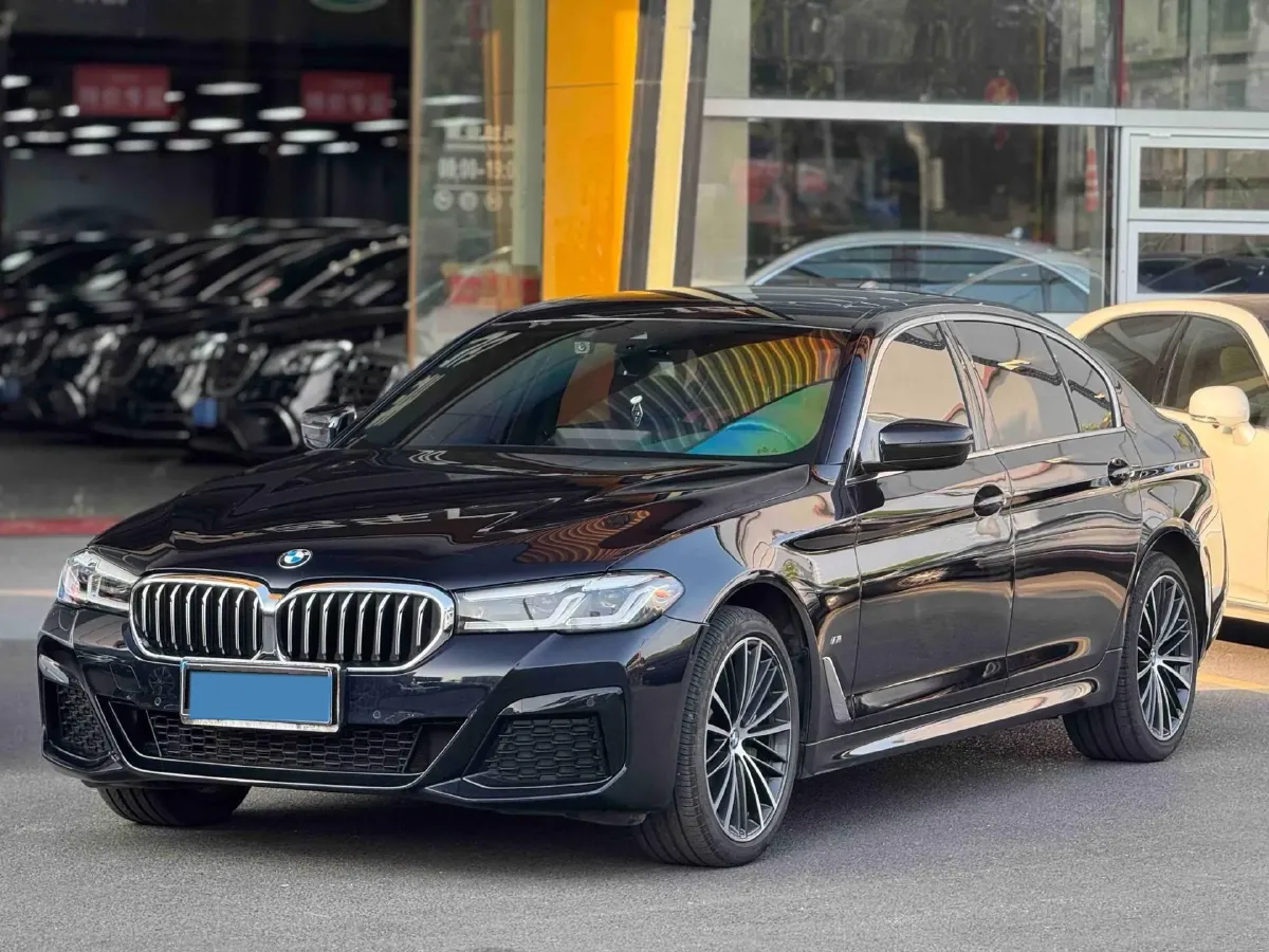 2023 BMW 5 Series 2.0T 245HP L4 8AT,autocango,china used car exporter,china ev exporter,chinese used car exporter,chinese used ev exporter