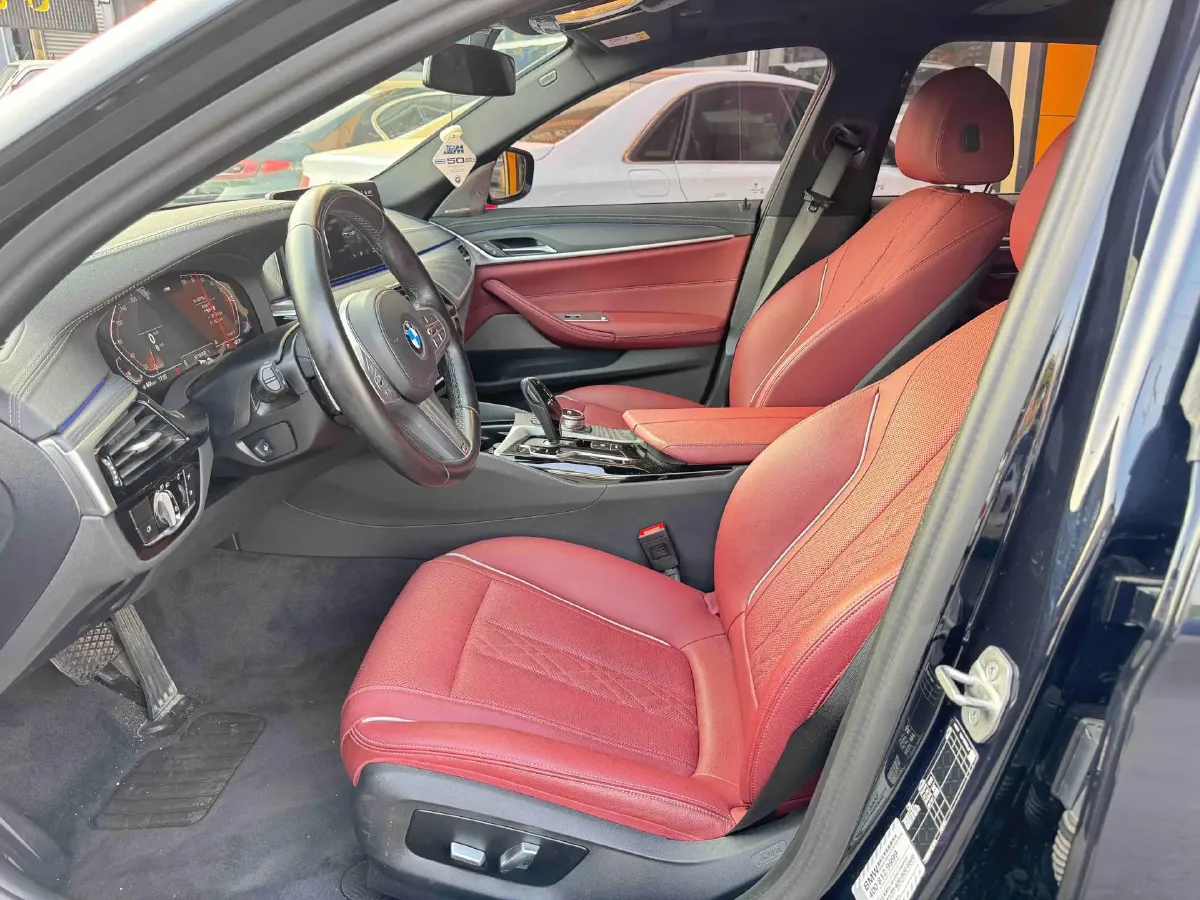 2023 BMW 5 Series 2.0T 245HP L4 8AT,autocango,china used car exporter,china ev exporter,chinese used car exporter,chinese used ev exporter