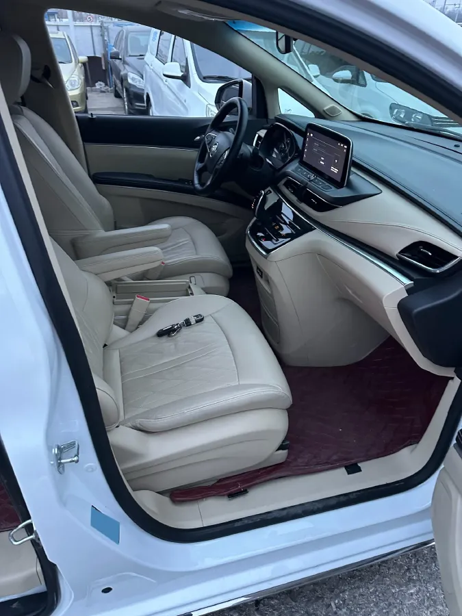 2023 Buick GL8 2.0T 237HP L4 9AT,autocango,china used car exporter,china ev exporter,chinese used car exporter,chinese used ev exporter