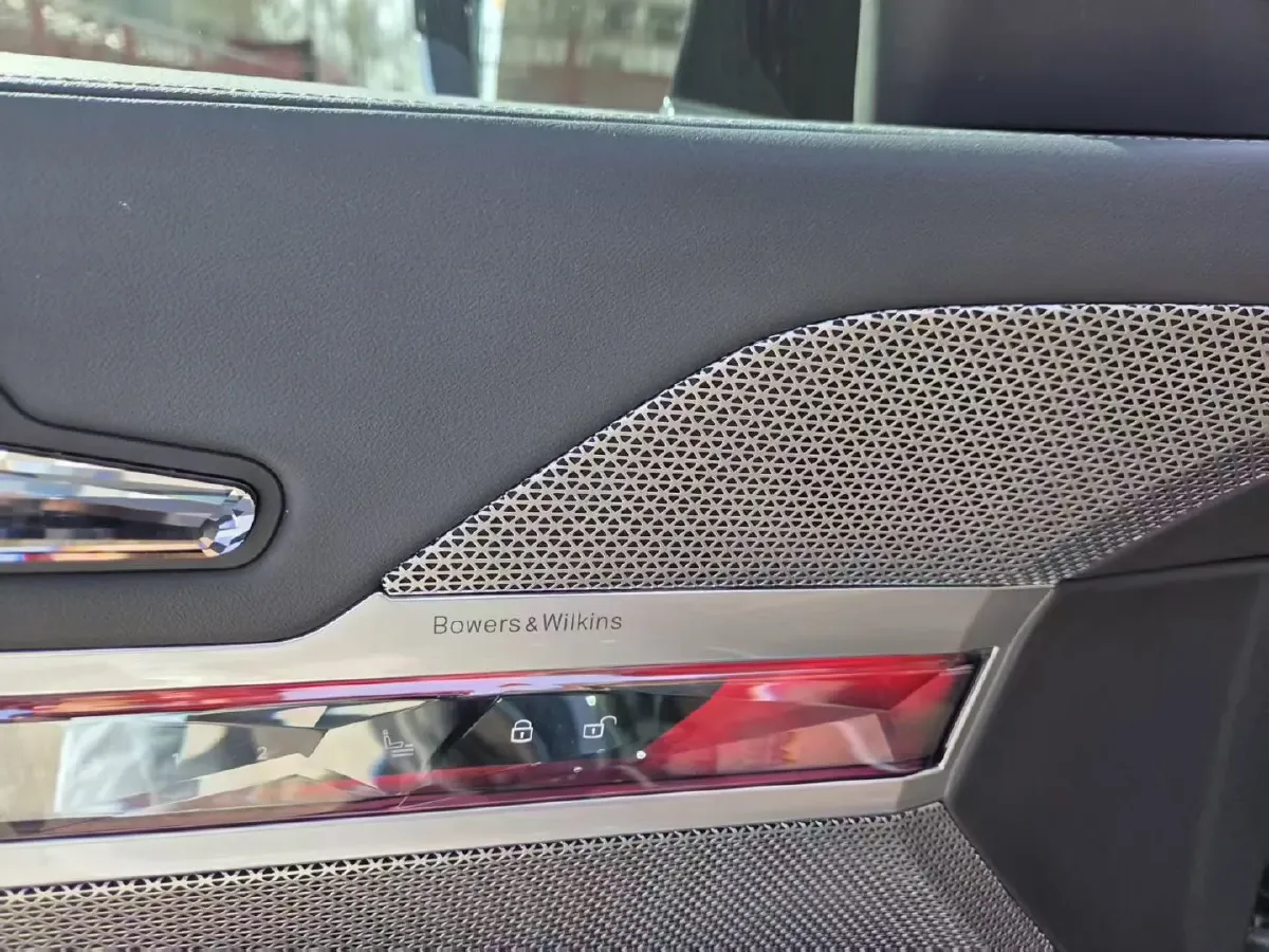 2023 BMW 7 Series 3.0T 381HP L6 8AT,autocango,china used car exporter,china ev exporter,chinese used car exporter,chinese used ev exporter