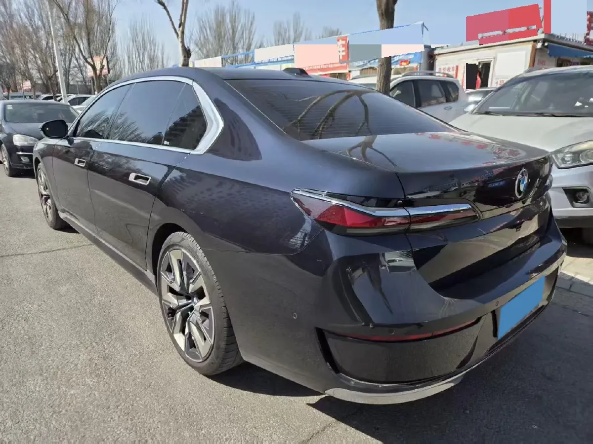 2023 BMW 7 Series 3.0T 381HP L6 8AT,autocango,china used car exporter,china ev exporter,chinese used car exporter,chinese used ev exporter