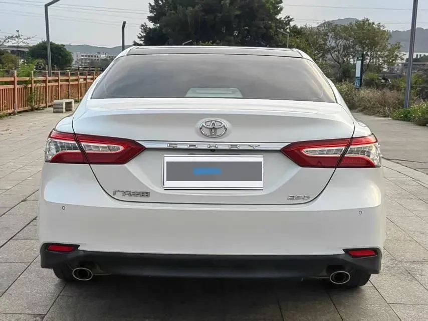 2019 Toyota Camry 2.5L 209HP L4 8AT,autocango,china used car exporter,china ev exporter,chinese used car exporter,chinese used ev exporter