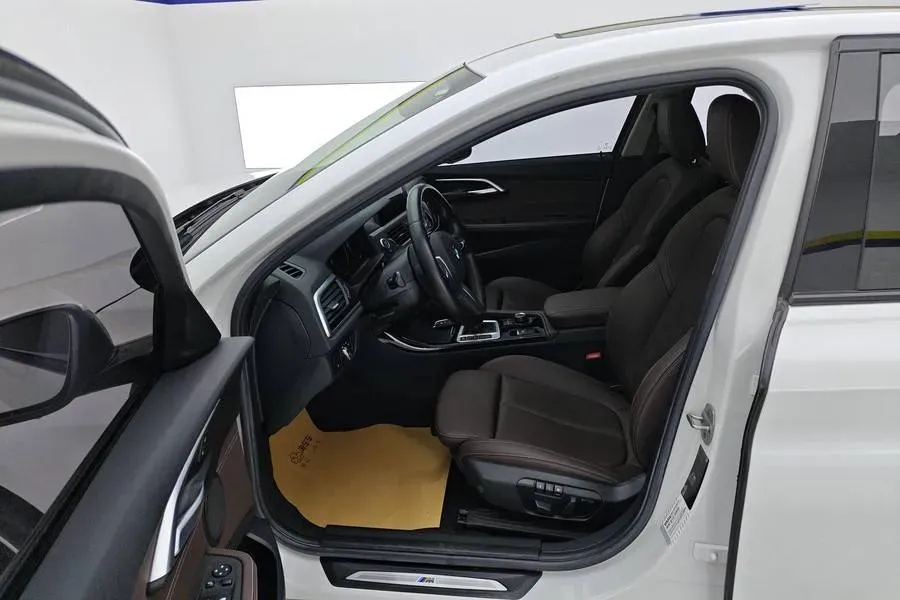 2020 BMW 1 Series 1.5T 140HP L3 7DCT,autocango,china used car exporter,china ev exporter,chinese used car exporter,chinese used ev exporter