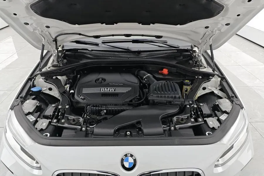 2020 BMW 1 Series 1.5T 140HP L3 7DCT,autocango,china used car exporter,china ev exporter,chinese used car exporter,chinese used ev exporter