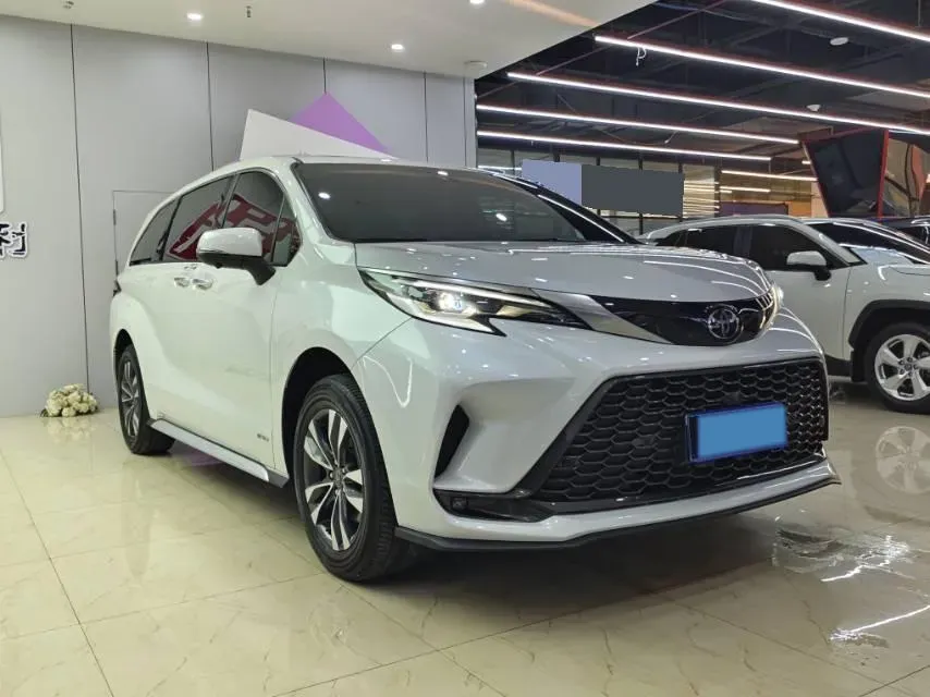 2024 Toyota Granvia 2.5L 189HP L4 E-CVT Hybrid,autocango,china used car exporter,china ev exporter,chinese used car exporter,chinese used ev exporter