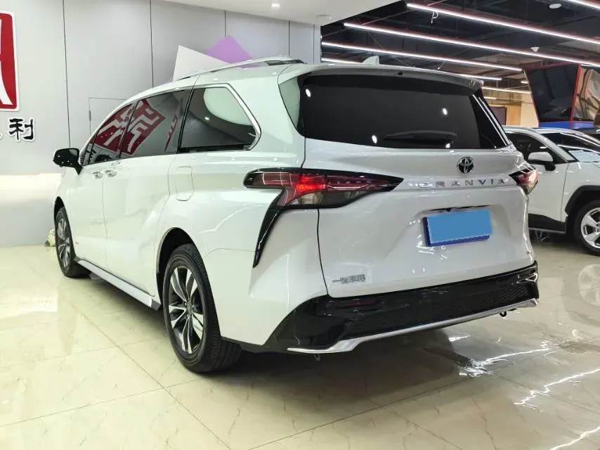 2024 Toyota Granvia 2.5L 189HP L4 E-CVT Hybrid,autocango,china used car exporter,china ev exporter,chinese used car exporter,chinese used ev exporter