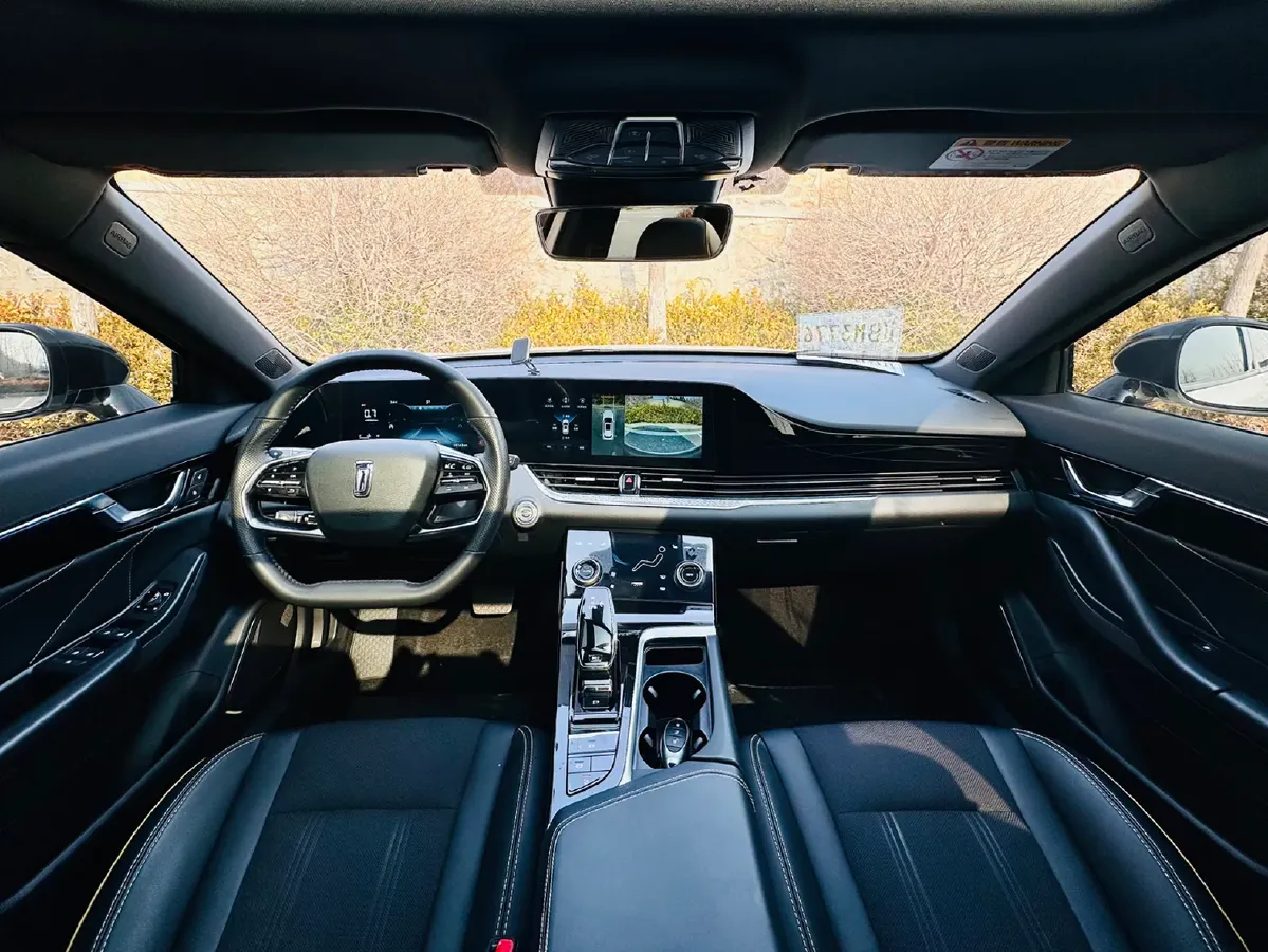 2022 Bestune B70S 1.5T 169HP L4 7DCT,autocango,china used car exporter,china ev exporter,chinese used car exporter,chinese used ev exporter