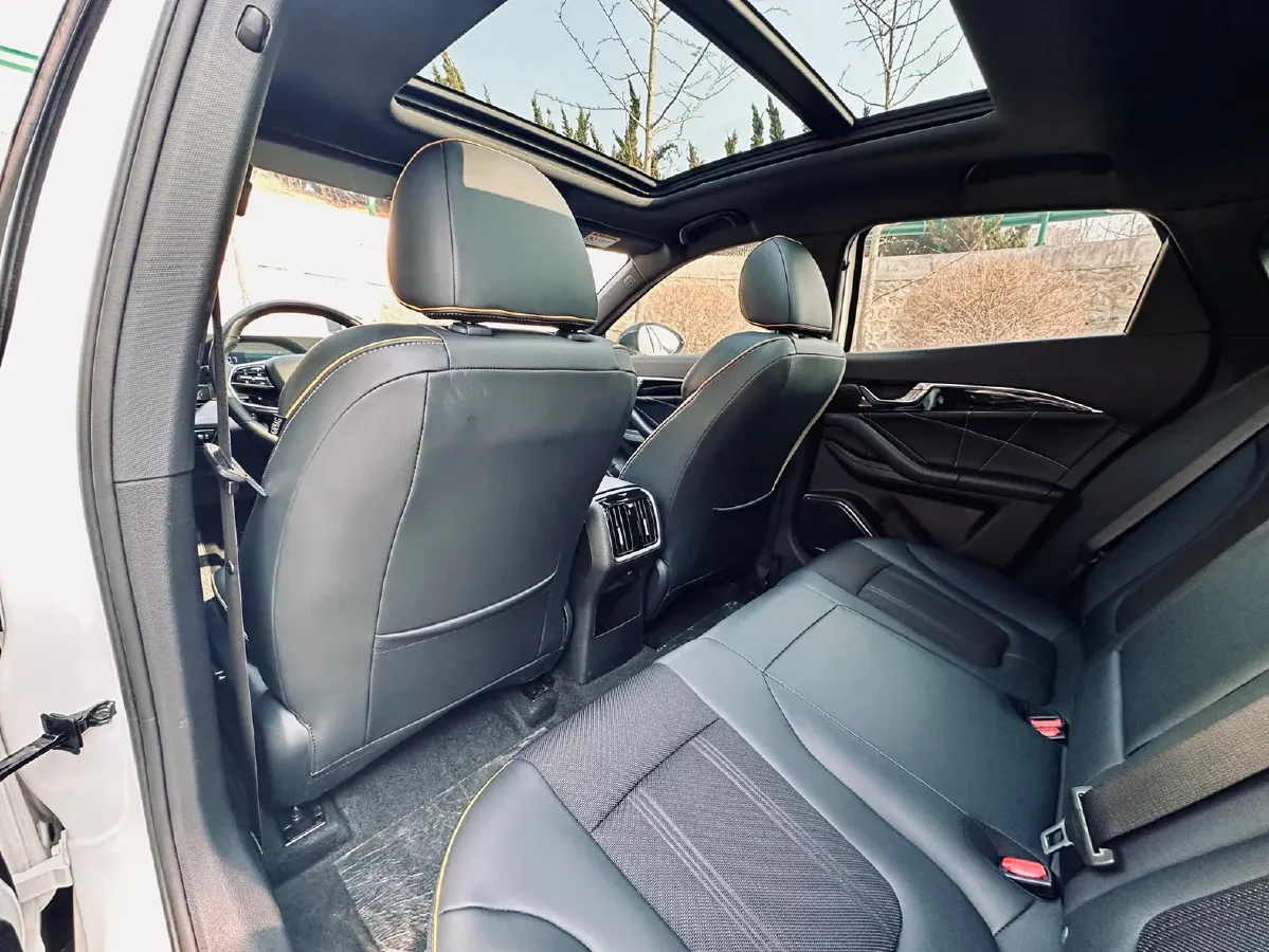 2022 Bestune B70S 1.5T 169HP L4 7DCT,autocango,china used car exporter,china ev exporter,chinese used car exporter,chinese used ev exporter