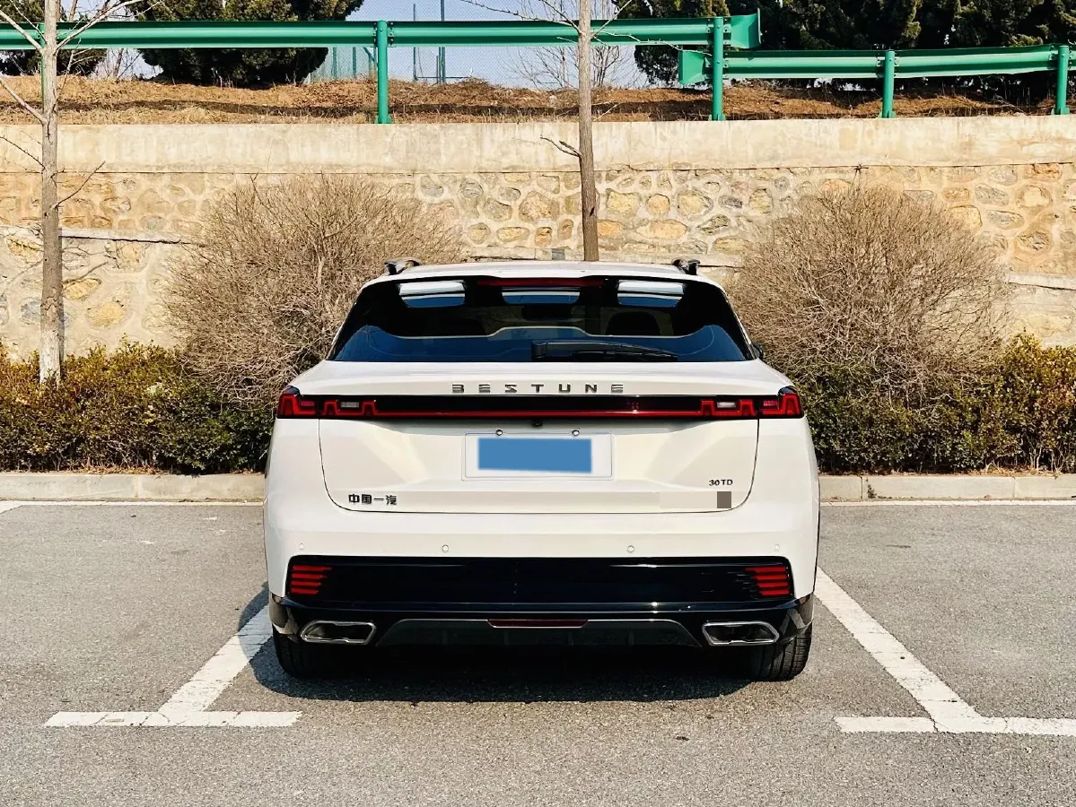 2022 Bestune B70S 1.5T 169HP L4 7DCT,autocango,china used car exporter,china ev exporter,chinese used car exporter,chinese used ev exporter