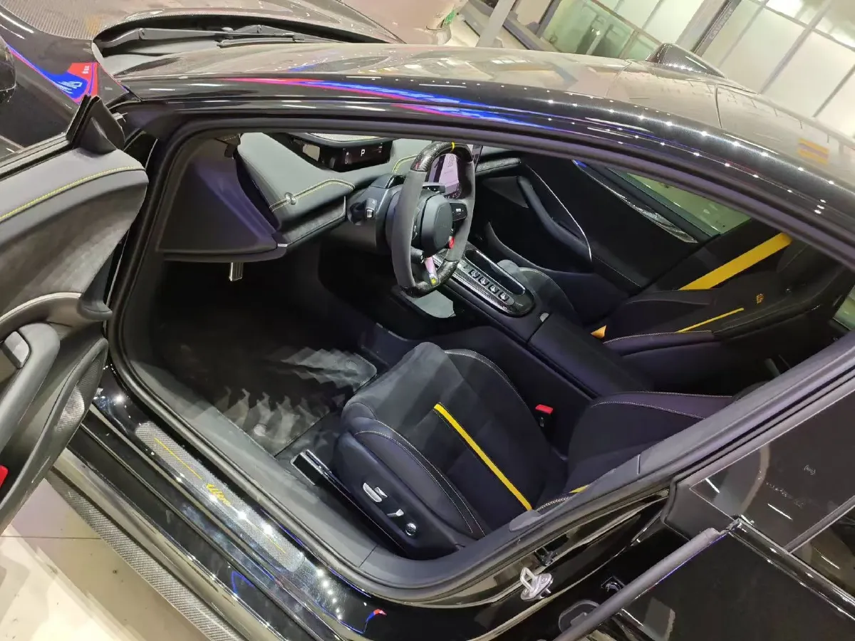 2025 MI SU7 Ultra BEV 93.7KWH,autocango,china used car exporter,china ev exporter,chinese used car exporter,chinese used ev exporter