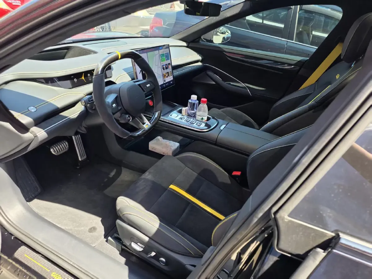 2025 MI SU7 Ultra BEV 93.7KWH,autocango,china used car exporter,china ev exporter,chinese used car exporter,chinese used ev exporter