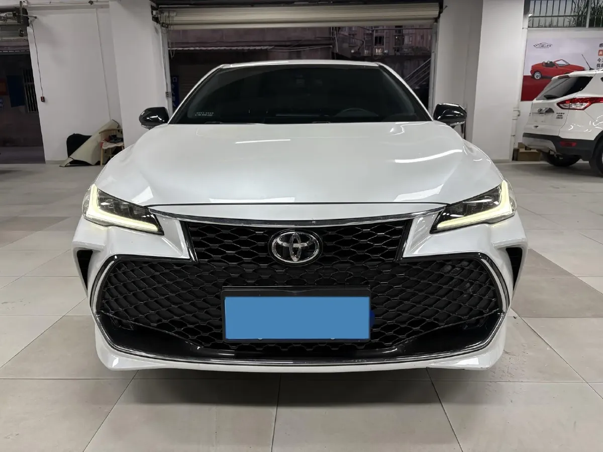 2022 Toyota Avalon 2.5L 209HP L4 8AT,autocango,china used car exporter,china ev exporter,chinese used car exporter,chinese used ev exporter