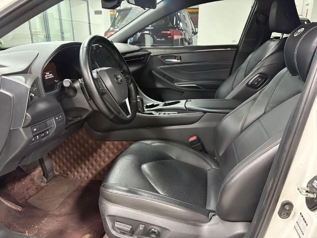 2022 Toyota Avalon 2.5L 209HP L4 8AT,autocango,china used car exporter,china ev exporter,chinese used car exporter,chinese used ev exporter