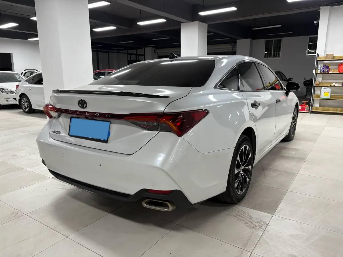 2022 Toyota Avalon 2.5L 209HP L4 8AT,autocango,china used car exporter,china ev exporter,chinese used car exporter,chinese used ev exporter