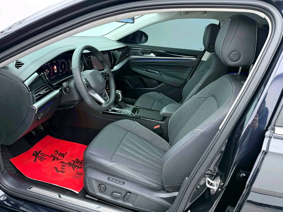 2024 Volkswagen Passat 2.0T 220HP L4 7DCT,autocango,china used car exporter,china ev exporter,chinese used car exporter,chinese used ev exporter