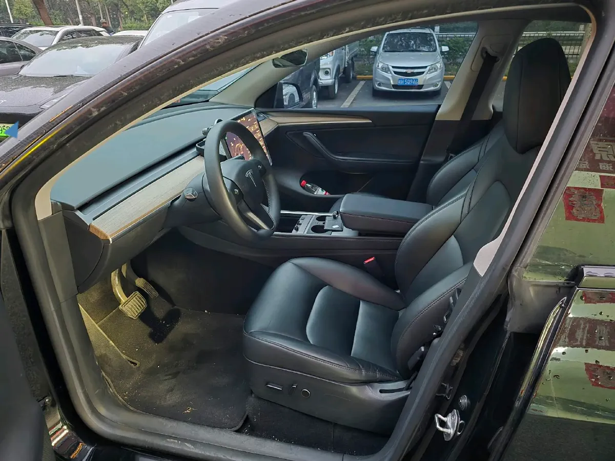 2022 Tesla Model Y BEV 60KWH,autocango,china used car exporter,china ev exporter,chinese used car exporter,chinese used ev exporter