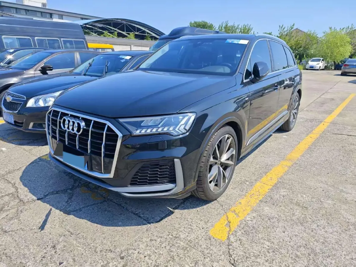 2025 Audi Q7 3.0T 340HP V6 8AT,autocango,china used car exporter,china ev exporter,chinese used car exporter,chinese used ev exporter
