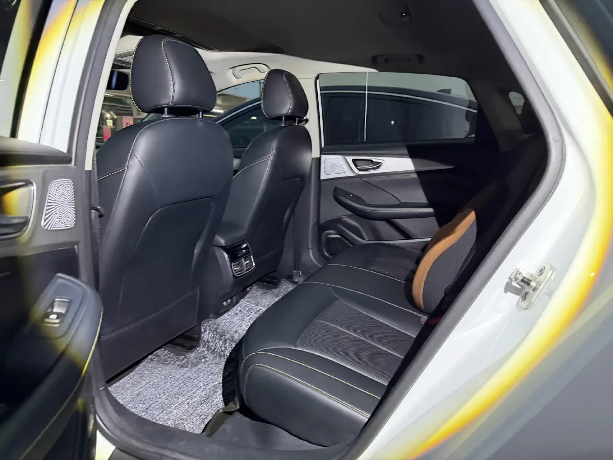 2020 Roewe i6 MAX 1.5T 169HP L4 AMT PHEV,autocango,china used car exporter,china ev exporter,chinese used car exporter,chinese used ev exporter