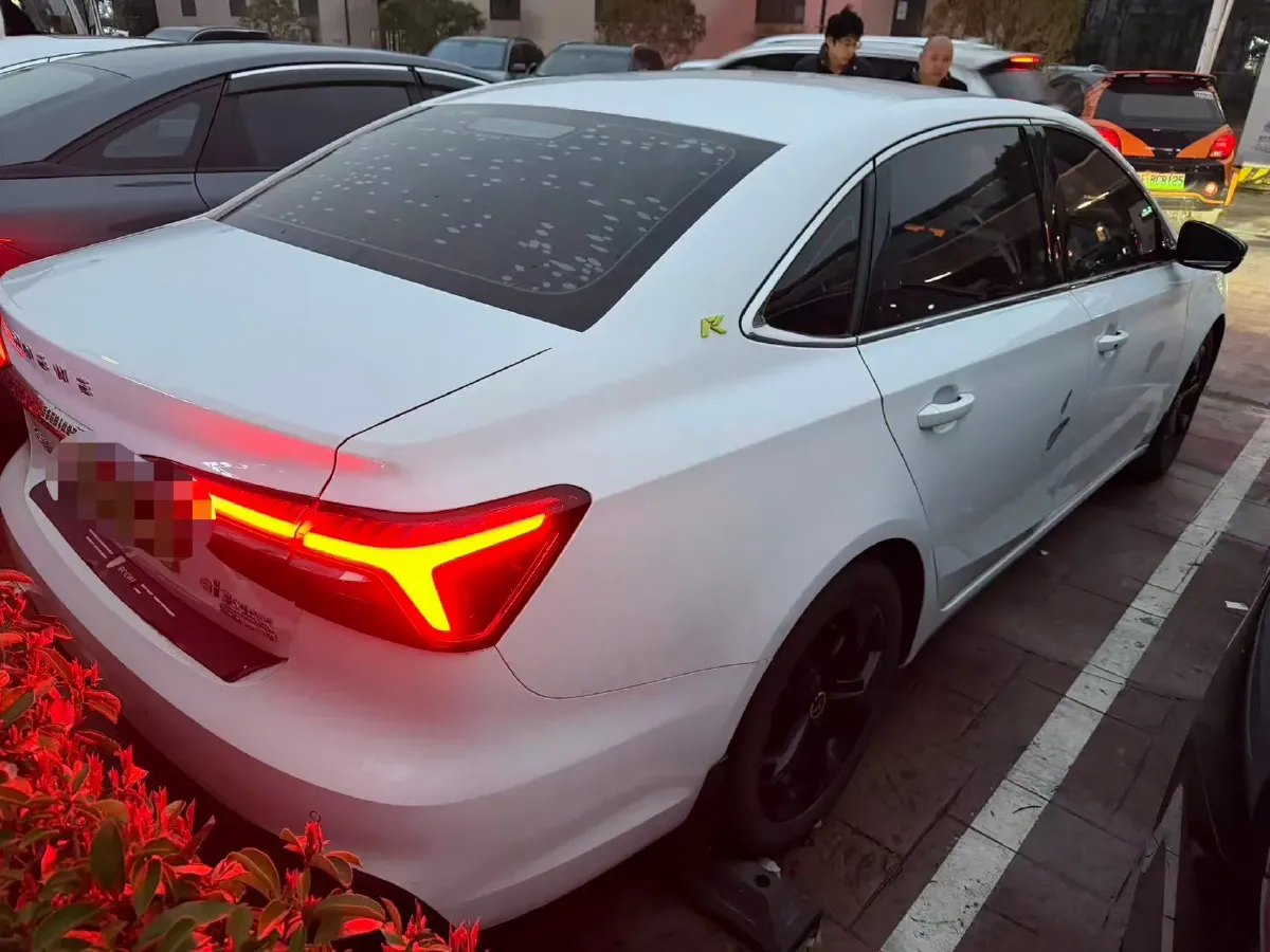 2020 Roewe i6 MAX 1.5T 169HP L4 AMT PHEV,autocango,china used car exporter,china ev exporter,chinese used car exporter,chinese used ev exporter