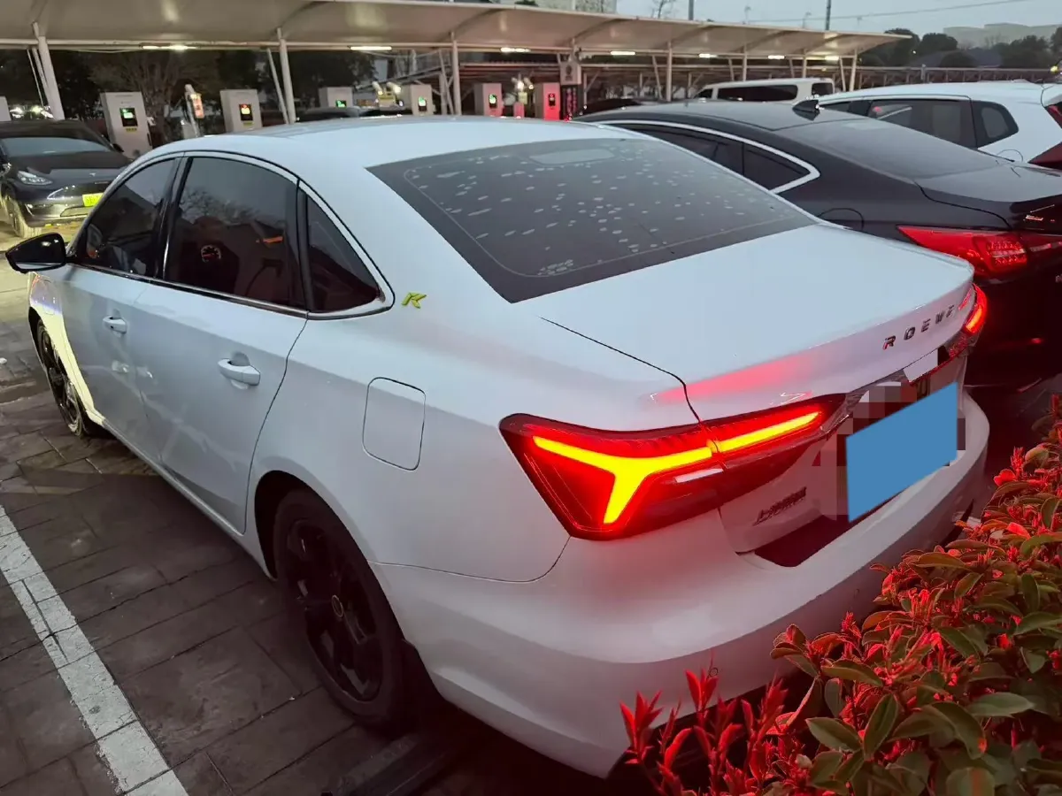 2020 Roewe i6 MAX 1.5T 169HP L4 AMT PHEV,autocango,china used car exporter,china ev exporter,chinese used car exporter,chinese used ev exporter
