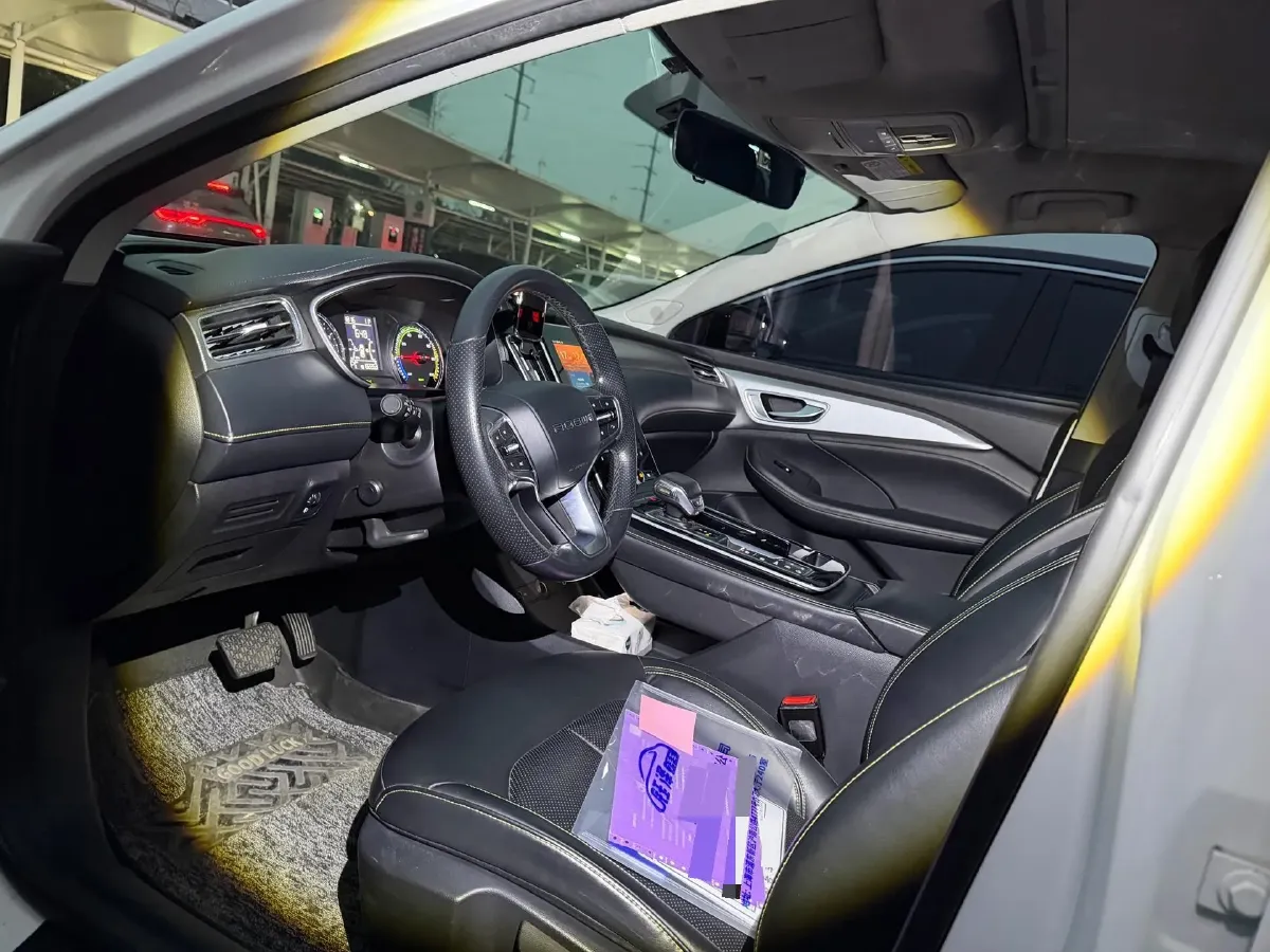 2020 Roewe i6 MAX 1.5T 169HP L4 AMT PHEV,autocango,china used car exporter,china ev exporter,chinese used car exporter,chinese used ev exporter