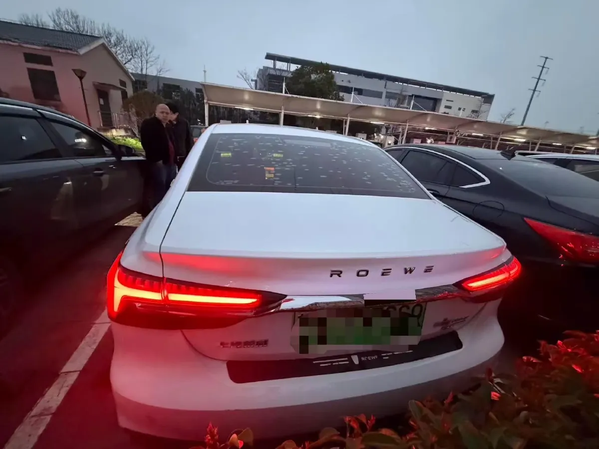 2020 Roewe i6 MAX 1.5T 169HP L4 AMT PHEV,autocango,china used car exporter,china ev exporter,chinese used car exporter,chinese used ev exporter