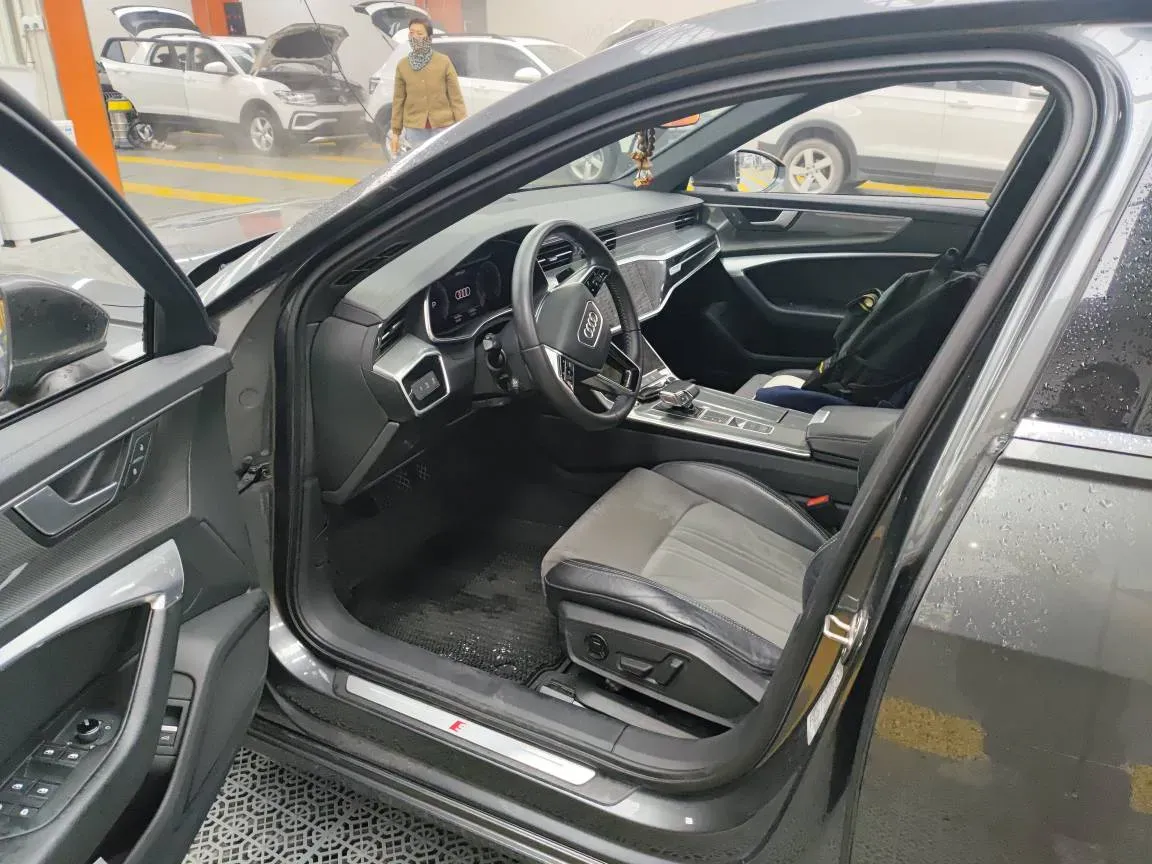 2021 Audi A6L 2.0T 190HP L4 7DCT,autocango,china used car exporter,china ev exporter,chinese used car exporter,chinese used ev exporter