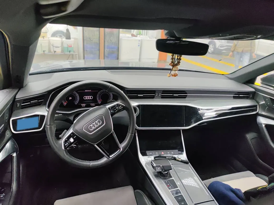 2021 Audi A6L 2.0T 190HP L4 7DCT,autocango,china used car exporter,china ev exporter,chinese used car exporter,chinese used ev exporter