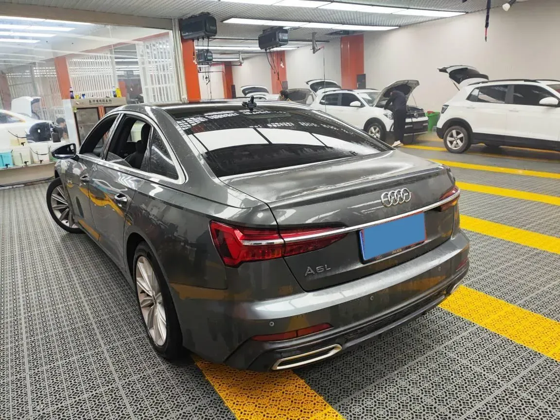 2021 Audi A6L 2.0T 190HP L4 7DCT,autocango,china used car exporter,china ev exporter,chinese used car exporter,chinese used ev exporter