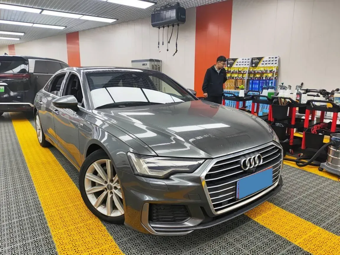 2021 Audi A6L 2.0T 190HP L4 7DCT,autocango,china used car exporter,china ev exporter,chinese used car exporter,chinese used ev exporter
