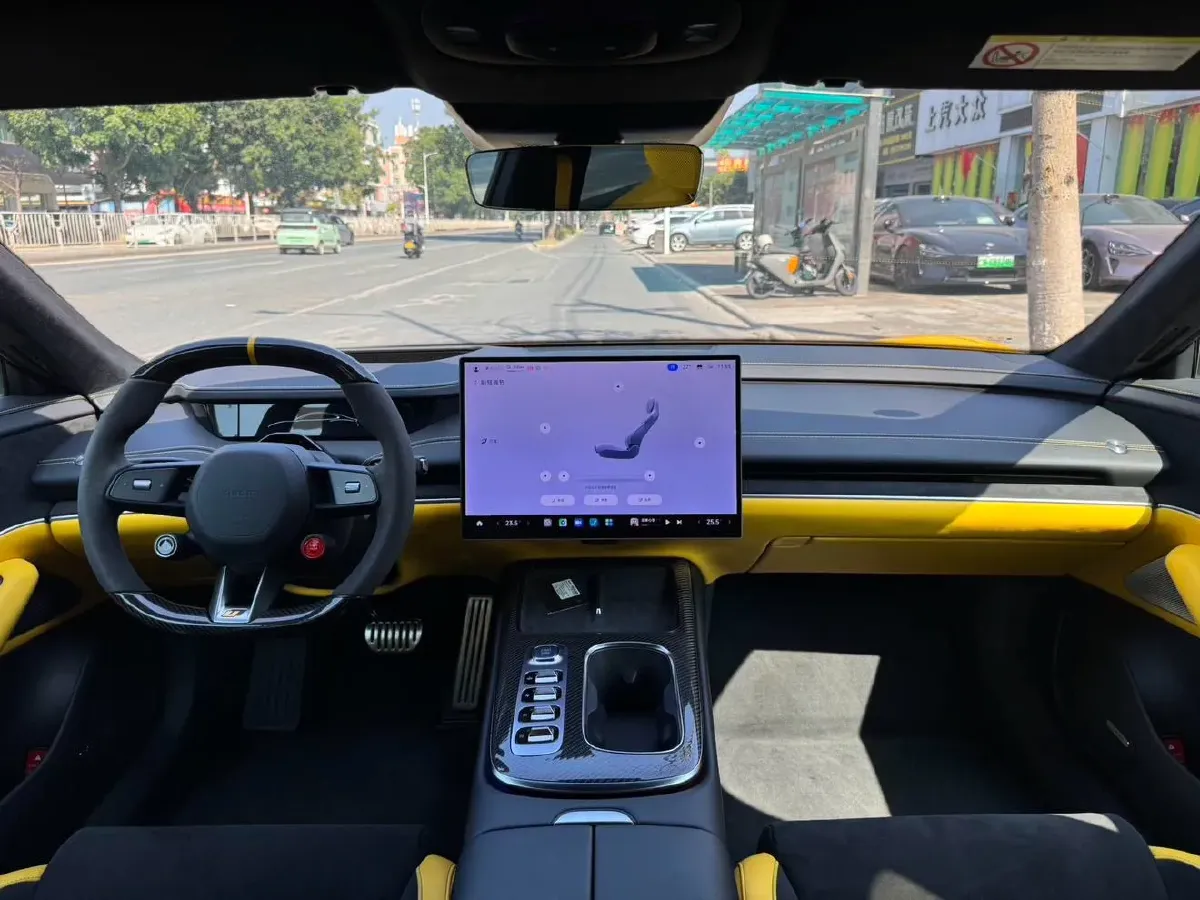 2025 MI SU7 Ultra BEV 93.7KWH,autocango,china used car exporter,china ev exporter,chinese used car exporter,chinese used ev exporter