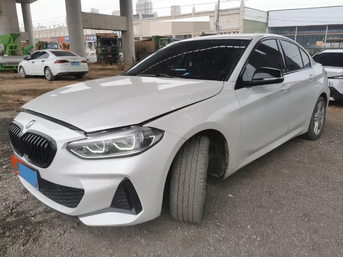 2022 BMW 1 Series 1.5T 140HP L3 7DCT,autocango,china used car exporter,china ev exporter,chinese used car exporter,chinese used ev exporter