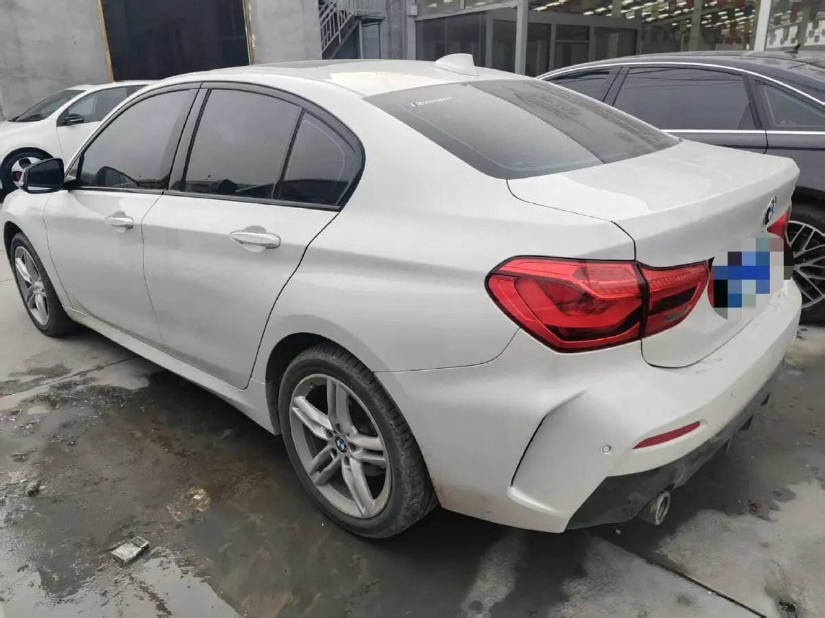 2022 BMW 1 Series 1.5T 140HP L3 7DCT,autocango,china used car exporter,china ev exporter,chinese used car exporter,chinese used ev exporter
