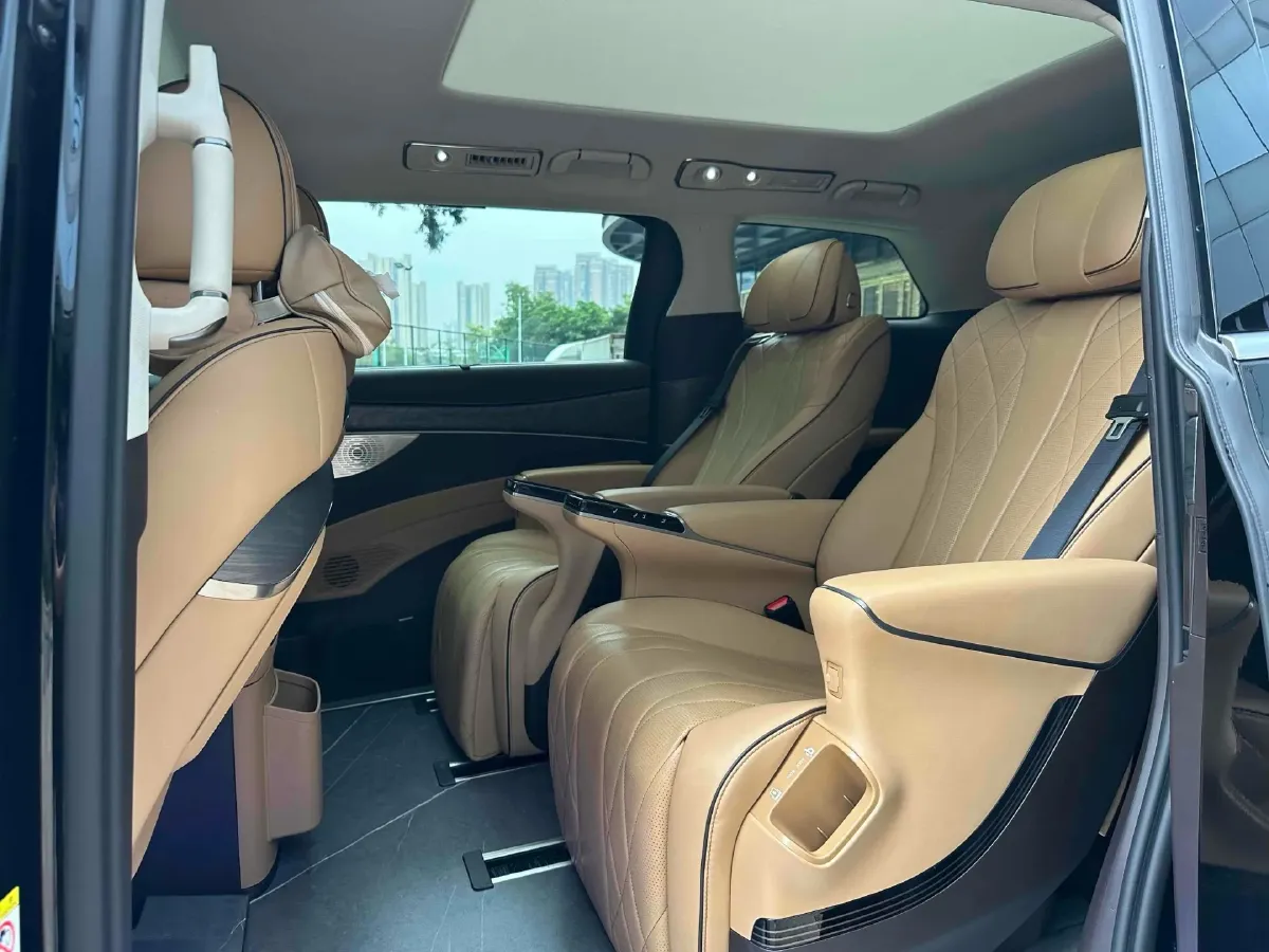 2024 Denza D9 1.5T 139HP L4 E-CVT PHEV 40KWH,autocango,china used car exporter,china ev exporter,chinese used car exporter,chinese used ev exporter