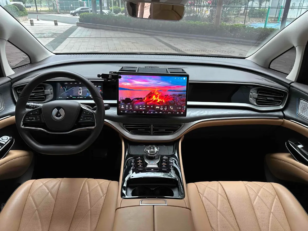 2024 Denza D9 1.5T 139HP L4 E-CVT PHEV 40KWH,autocango,china used car exporter,china ev exporter,chinese used car exporter,chinese used ev exporter