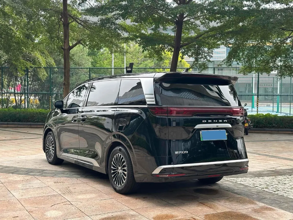 2024 Denza D9 1.5T 139HP L4 E-CVT PHEV 40KWH,autocango,china used car exporter,china ev exporter,chinese used car exporter,chinese used ev exporter