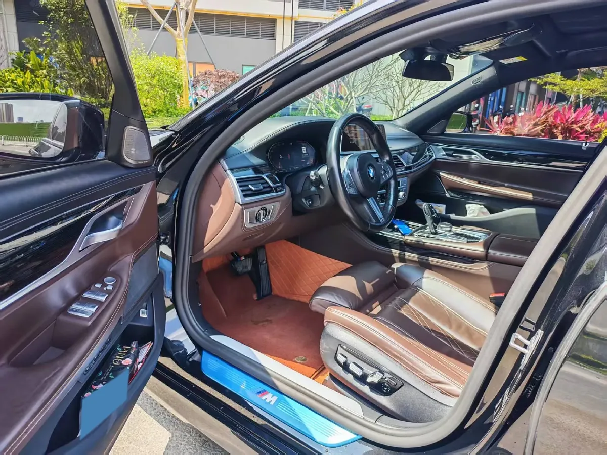 2021 BMW 7 Series 2.0T 265HP L4 8AT,autocango,china used car exporter,china ev exporter,chinese used car exporter,chinese used ev exporter