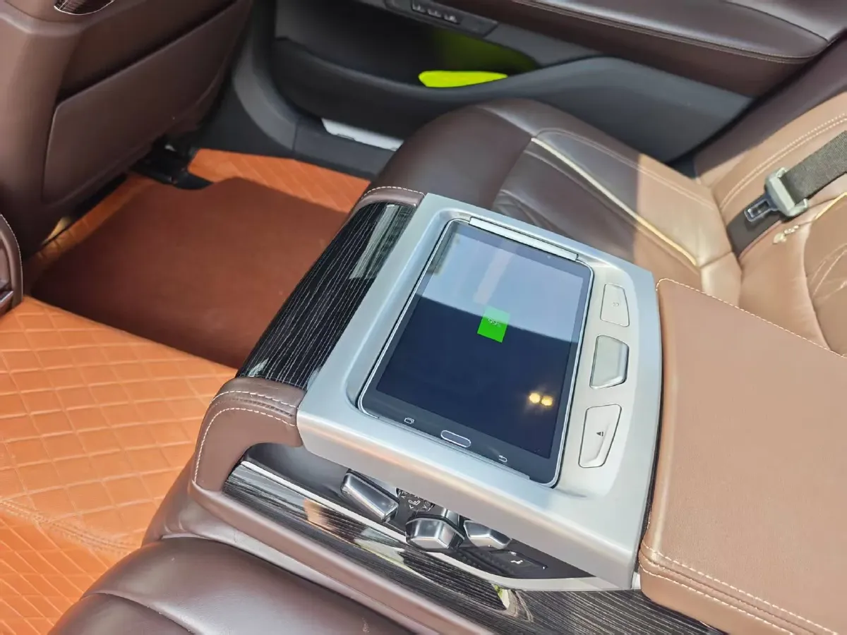 2021 BMW 7 Series 2.0T 265HP L4 8AT,autocango,china used car exporter,china ev exporter,chinese used car exporter,chinese used ev exporter