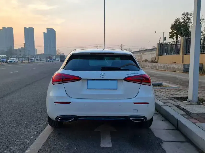 2022 Mercedes-Benz A Class 1.3T 163HP L4 7DCT,autocango,china used car exporter,china ev exporter,chinese used car exporter,chinese used ev exporter
