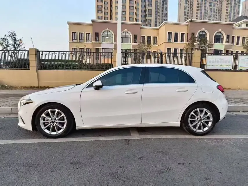 2022 Mercedes-Benz A Class 1.3T 163HP L4 7DCT,autocango,china used car exporter,china ev exporter,chinese used car exporter,chinese used ev exporter