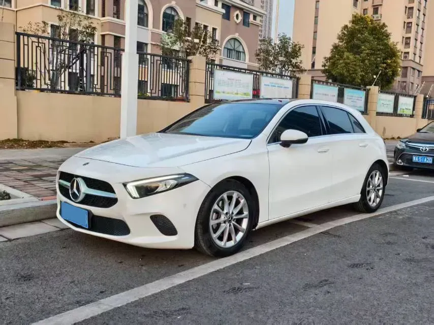 2022 Mercedes-Benz A Class 1.3T 163HP L4 7DCT,autocango,china used car exporter,china ev exporter,chinese used car exporter,chinese used ev exporter