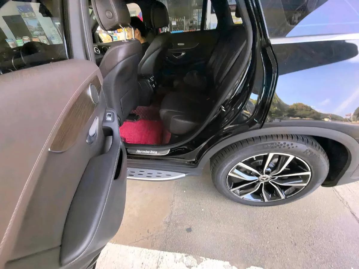 2022 Mercedes-Benz GLC Class 2.0T 197HP L4 9AT,autocango,china used car exporter,china ev exporter,chinese used car exporter,chinese used ev exporter