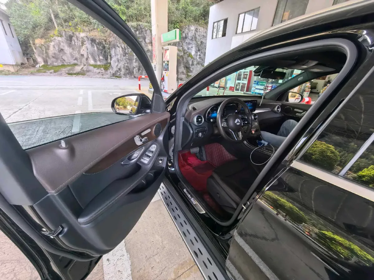 2022 Mercedes-Benz GLC Class 2.0T 197HP L4 9AT,autocango,china used car exporter,china ev exporter,chinese used car exporter,chinese used ev exporter