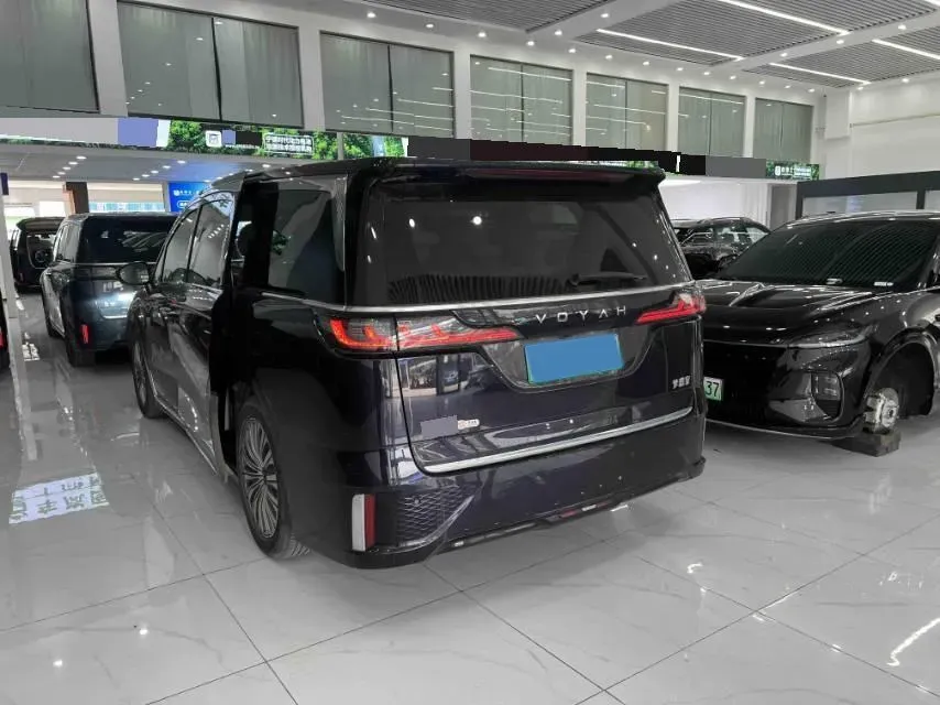 2022 Voyah Dream BEV 108.7KWH,autocango,china used car exporter,china ev exporter,chinese used car exporter,chinese used ev exporter
