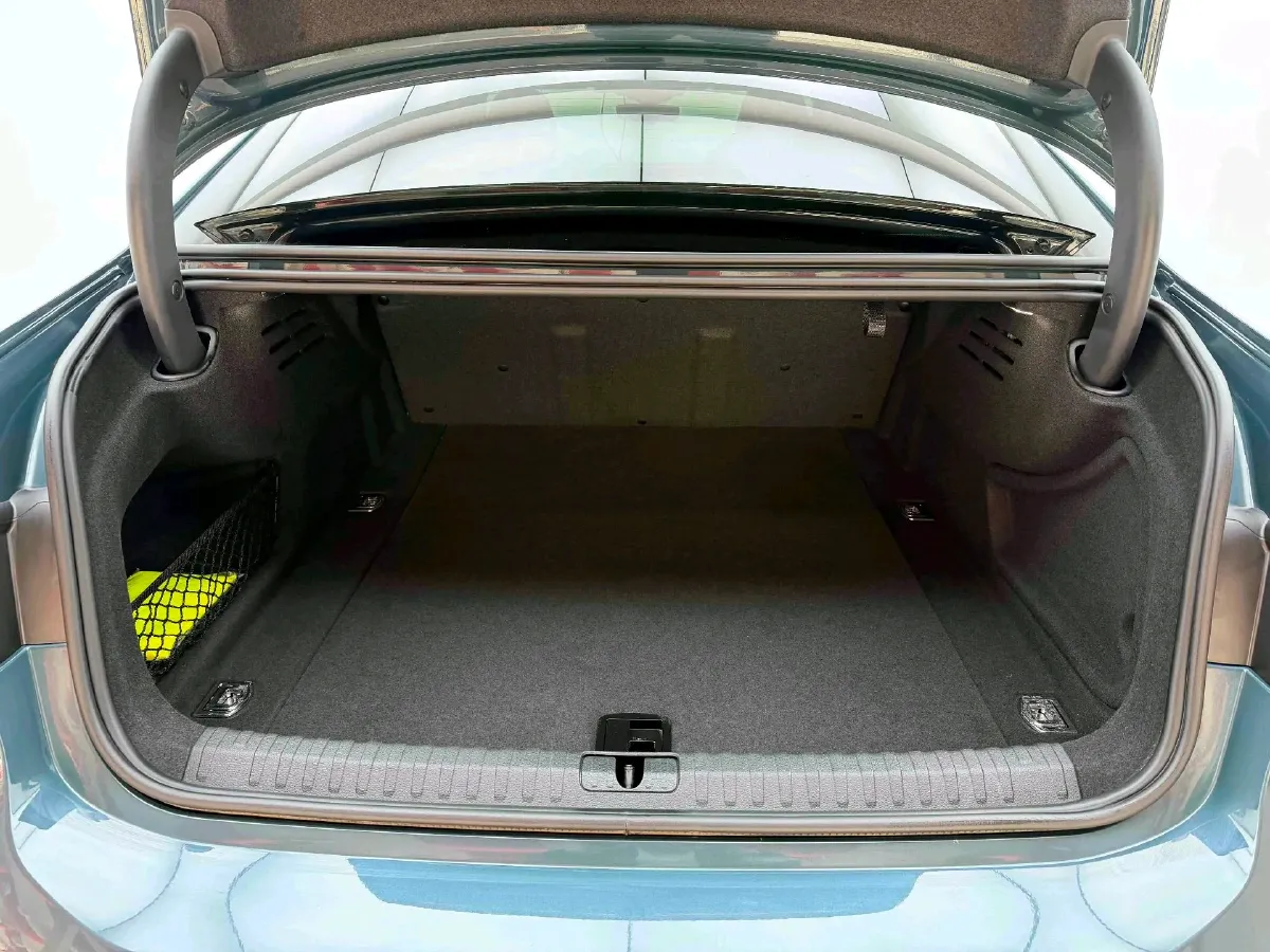 2022 Audi A7L 3.0T 340HP V6 7DCT,autocango,china used car exporter,china ev exporter,chinese used car exporter,chinese used ev exporter