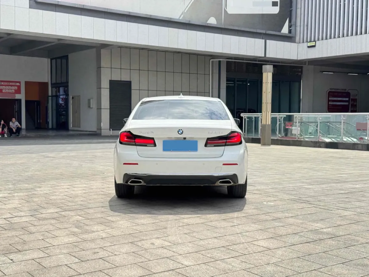 2022 BMW 5 Series 2.0T 184HP L4 8AT,autocango,china used car exporter,china ev exporter,chinese used car exporter,chinese used ev exporter