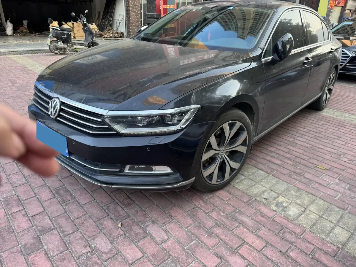 2018 Volkswagen Magotan 1.8T 180HP L4 7DCT,autocango,china used car exporter,china ev exporter,chinese used car exporter,chinese used ev exporter